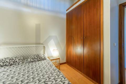 T1 Encantador no Coração do Porto – Reabilitado, Perfeito para Habitação Própria ou Investimento