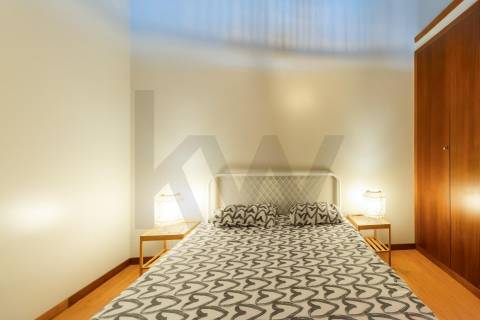 T1 Encantador no Coração do Porto – Reabilitado, Perfeito para Habitação Própria ou Investimento