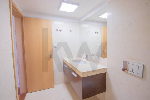 Apartamento T2 com terraço para arrendamento em Bonfim