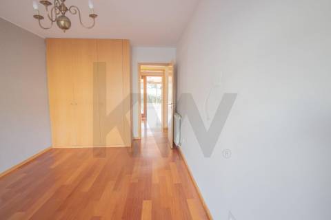 Apartamento T2 com terraço para arrendamento em Bonfim