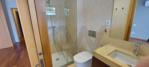 Apartamento T2 com terraço para arrendamento em Bonfim