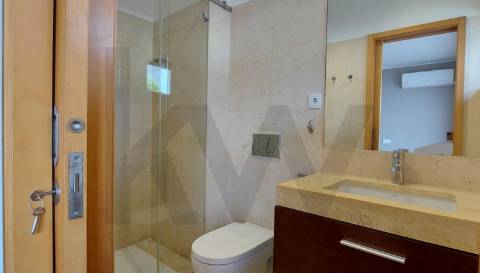 Apartamento T2 com terraço para arrendamento em Bonfim