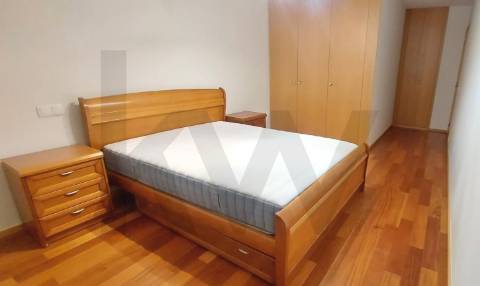 Apartamento T2 com terraço para arrendamento em Bonfim