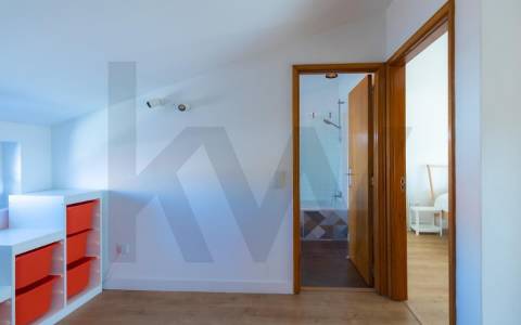 Moradia T4 para Arrendar em Leça da Palmeira – Modernidade e Conforto a 300m da Praia!