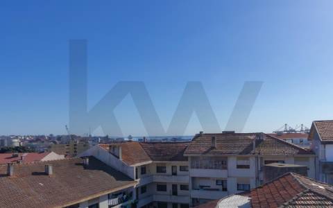 Moradia T4 para Arrendar em Leça da Palmeira – Modernidade e Conforto a 300m da Praia!