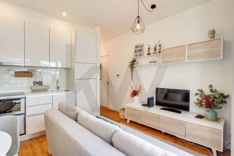 Arrendamento de apartamento T1 na Rua Álvares Cabral