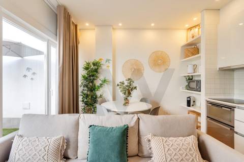 Arrendamento de apartamento T1 na Rua Álvares Cabral