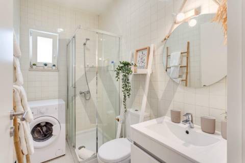 Arrendamento de apartamento T1 na Rua Álvares Cabral