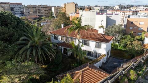Moradia de charme no centro da cidade de São João da Madeira