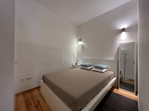 Apartamento T0 na Rua do Almada