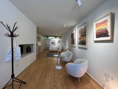 Apartamento T0 em Lordelo do Ouro próximo à marginal Rio Douro