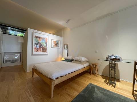 Apartamento T0 em Lordelo do Ouro próximo à marginal Rio Douro