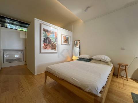 Apartamento T0 em Lordelo do Ouro próximo à marginal Rio Douro