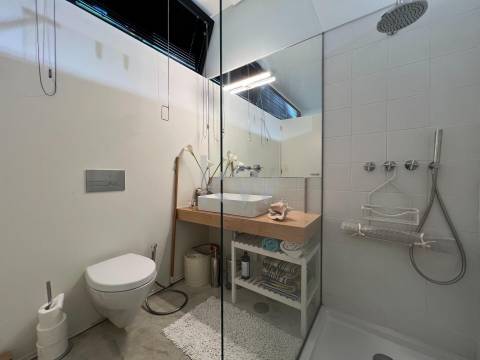 Apartamento T0 em Lordelo do Ouro próximo à marginal Rio Douro