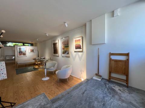 Apartamento T0 em Lordelo do Ouro próximo à marginal Rio Douro