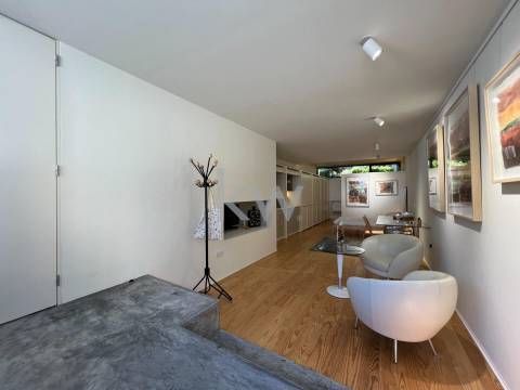 Apartamento T0 em Lordelo do Ouro próximo à marginal Rio Douro