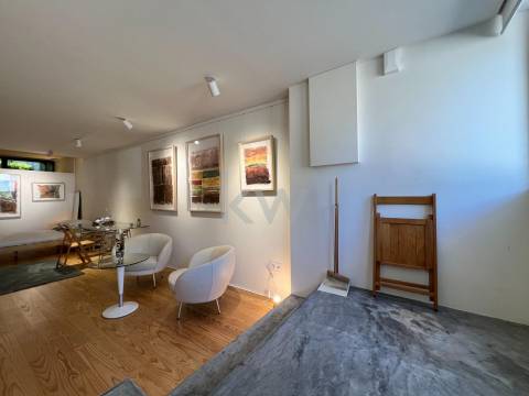 Apartamento T0 em Lordelo do Ouro próximo à marginal Rio Douro