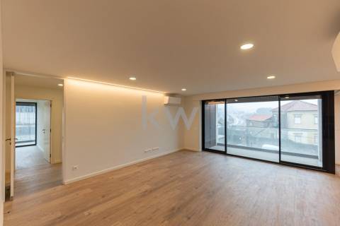 Apartamento T3 novo, próximo da nova estação de Metro da linha Ruby, Arrábida - Vila Nova de Gaia