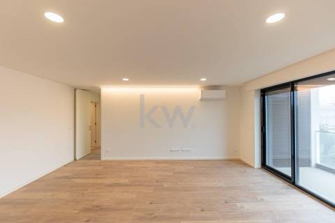 Apartamento T3 novo, próximo da nova estação de Metro da linha Ruby, Arrábida - Vila Nova de Gaia