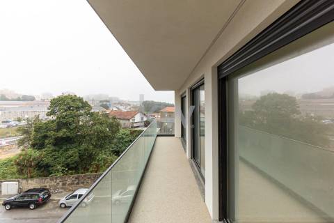 Apartamento T3 novo, próximo da nova estação de Metro da linha Ruby, Arrábida - Vila Nova de Gaia