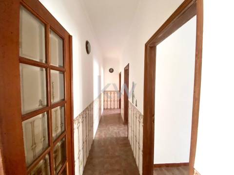 Andar Moradia duplex T6 - CENTRO DE ALPEDRINHA 