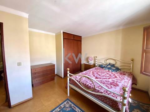 Andar Moradia duplex T6 - CENTRO DE ALPEDRINHA 