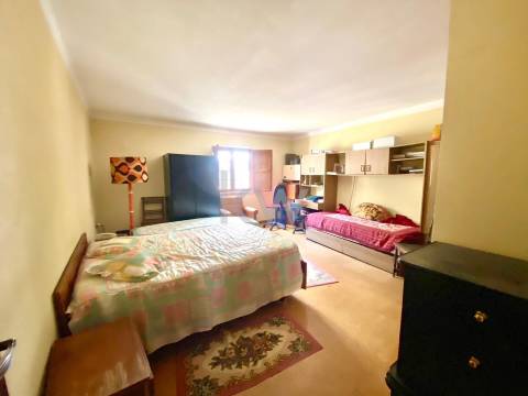 Andar Moradia duplex T6 - CENTRO DE ALPEDRINHA 