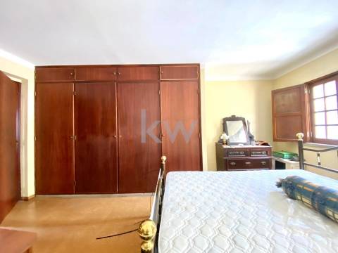 Andar Moradia duplex T6 - CENTRO DE ALPEDRINHA 