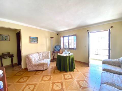 Andar Moradia duplex T6 - CENTRO DE ALPEDRINHA 