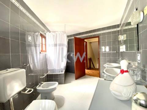 Andar Moradia duplex T6 - CENTRO DE ALPEDRINHA 