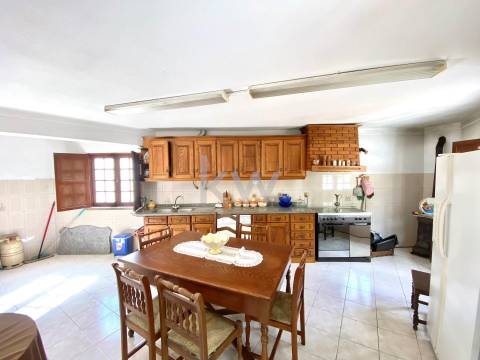 Andar Moradia duplex T6 - CENTRO DE ALPEDRINHA 