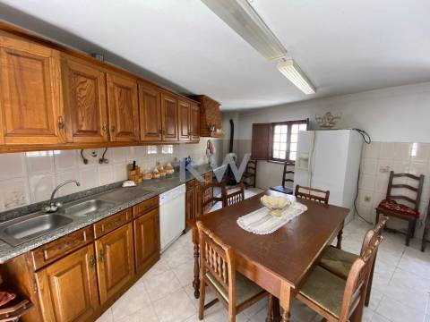 Andar Moradia duplex T6 - CENTRO DE ALPEDRINHA 