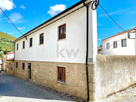 Andar Moradia duplex T6 - CENTRO DE ALPEDRINHA 