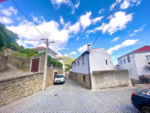 Andar Moradia duplex T6 - CENTRO DE ALPEDRINHA 