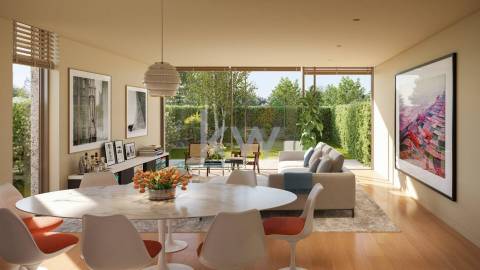 Apartamento T3D com jardim privativo em cond. privado com piscina junto ao Parque da Cidade e Foz