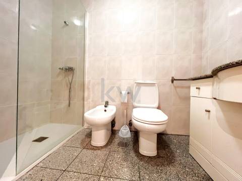 Apartamento T2+1com varanda e garagem BOX em São Félix da Marinha