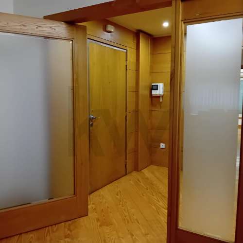 Apartamento T2 com excelentes acabamentos, lugar de garagem e arrumos