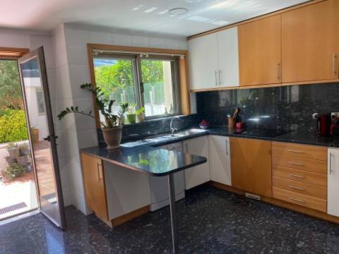 Moradia T4 em Banda com Vista Rio-Canidelo V.N. Gaia