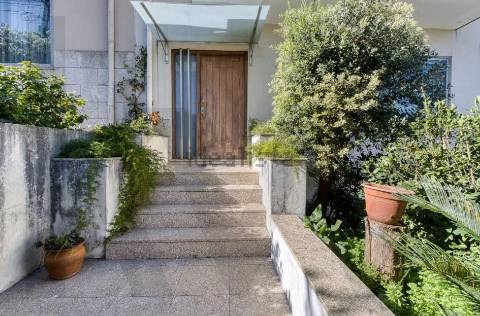 Moradia T4 em Banda com Vista Rio-Canidelo V.N. Gaia