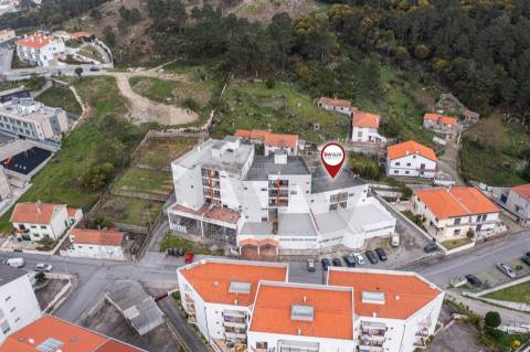 Apartamento T1+1 com Enorme Terraço Privativo