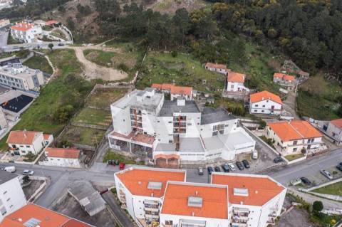 Apartamento T1+1 com Enorme Terraço Privativo