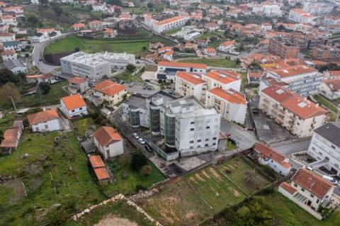 Apartamento T1+1 com Enorme Terraço Privativo