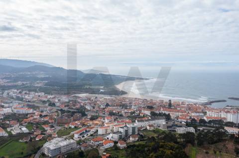 Apartamento T1+1 com Enorme Terraço Privativo