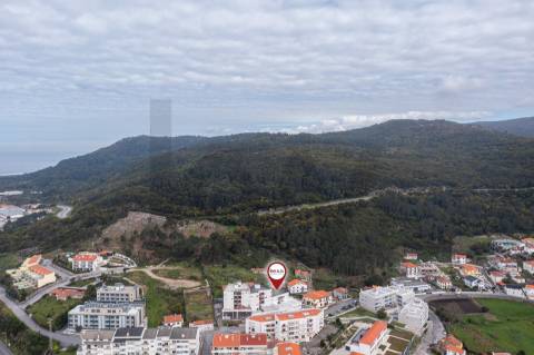 Apartamento T1+1 com Enorme Terraço Privativo