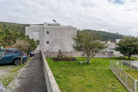 Apartamento T1+1 com Enorme Terraço Privativo