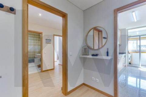 Apartamento T2 em São Mamede Infesta com excelente exposição solar.