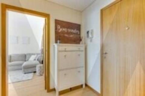 Apartamento T2 em São Mamede Infesta com excelente exposição solar.