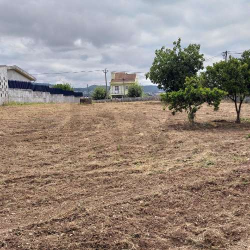 Terreno de 1.782 m2 à venda em Campo - Valongo