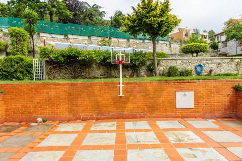 Apartamento T4 Duplex – Condomínio Fechado de Valverde, Viana do Castelo