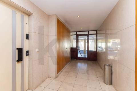 PRAIAS DE CANIDELO - Magnífico apartamento nos TERRAÇOS DO ATLÂNTICO - Avenida Beira Mar, 1071